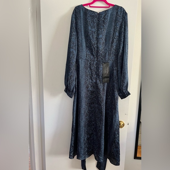 BCBGMaxAzria: Pacific Blue Python Print - Picture 4 of 7